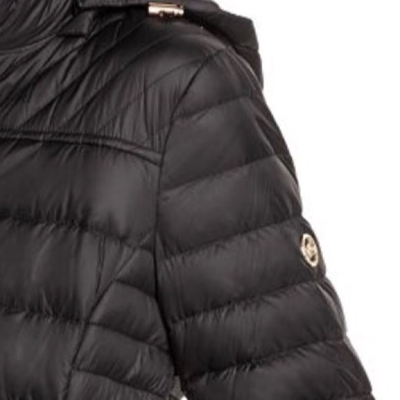 New! MICHAEL Michael Kors Packable Down Coat - Picture 5 of 8